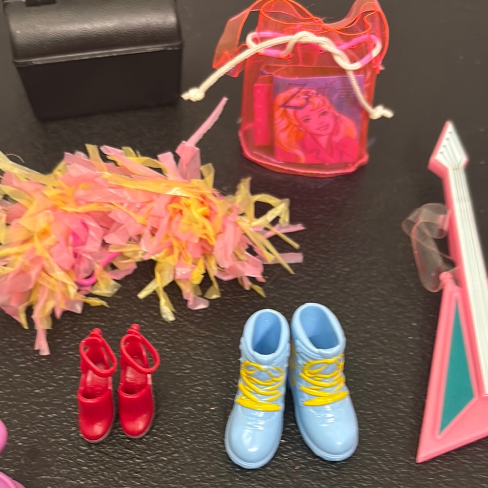 Barbie Colorful Toy Accessory Set - Picture 5 of 16